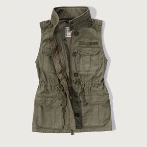 Abercrombie and Fitch green military vest